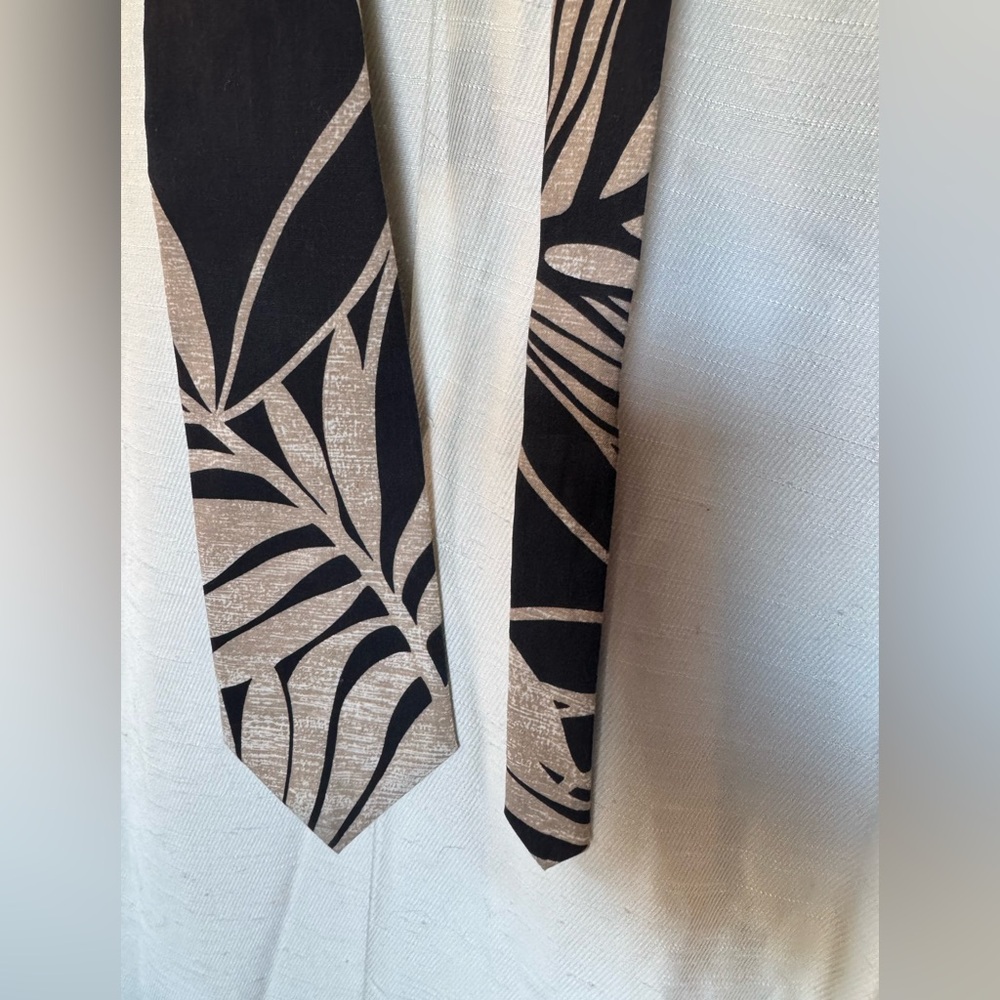 Hawaiian neck tie